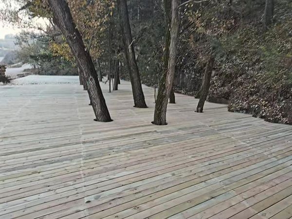 防腐木栈道
